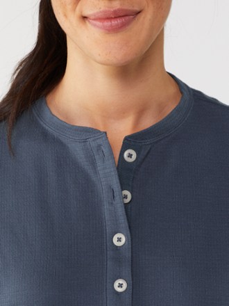 Trailsmith Henley Shirt - Women's