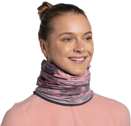 Polar Reversible Multifunctional Neckwear