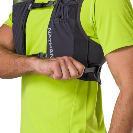 Pinnacle FeatherLite Hydration Vest