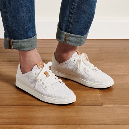 Pehuea Li Shoes - Women's