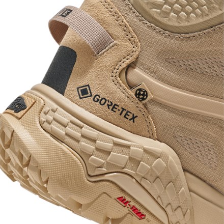 U MTE Crestline ADV GORE-TEX Hiking Boots - Men's