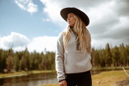 Hygge Half-Zip Pullover - Women's