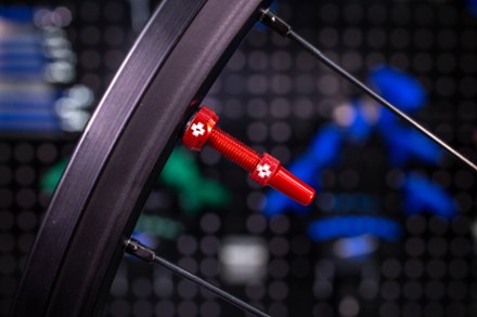 V2 Tubeless Valves - Pair