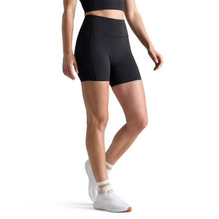Revive 6" Shorts - Women's