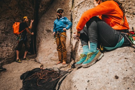 Hiker Micro Crew Cushion Socks - Women's