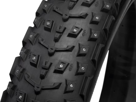 Dillinger 5 Studded Tire