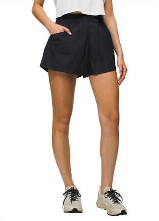 Crossback Shorts - Women's