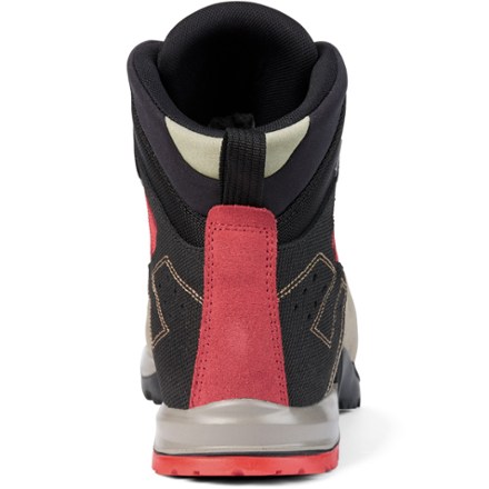 Fugitive GTX Hiking Boots - Men's
