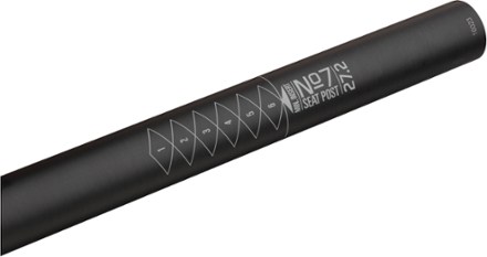 No.7 Carbon Seatpost