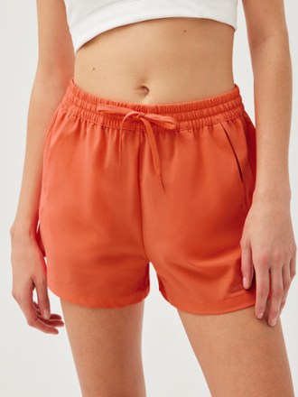 Doing Things 2.5" Shorts - Women's