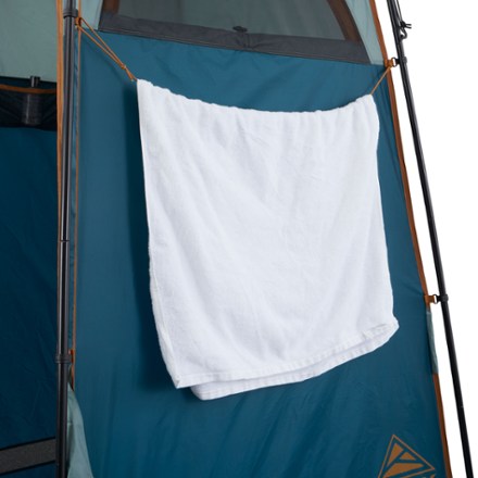 Discovery H2GO Privacy Shelter