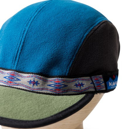 Fleece Strapcap