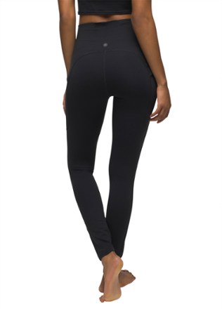 Chakara Pocket Leggings - Women's