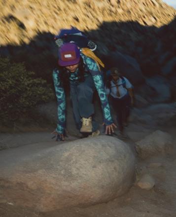 Crater Lake Long-Sleeve Hoody - Women's