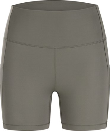 Essent High-Rise 5" Shorts - Women's