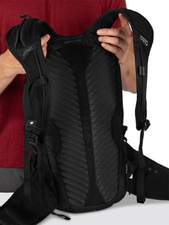 Raptor Pro 18 Hydration Pack - Men's
