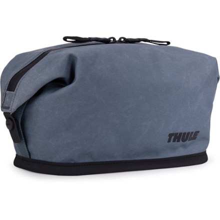 Aion Toiletry Kit