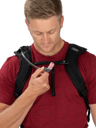 Raptor Pro 18 Hydration Pack - Men's