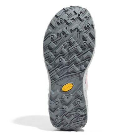 001 Trail-Running Shoes - Men's