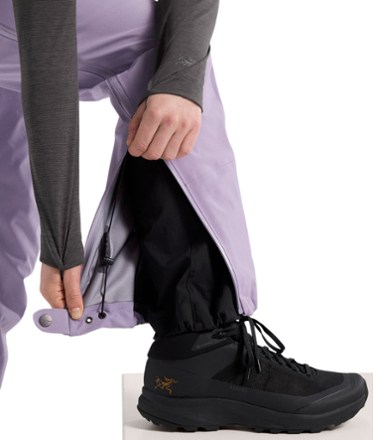 Beta Pants - Women's