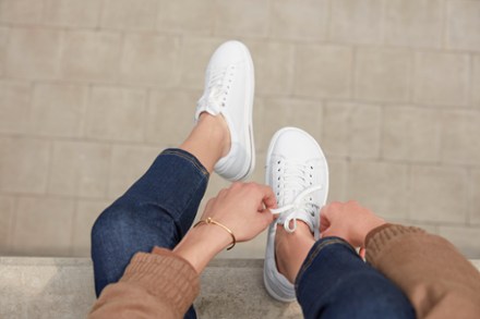 Bend Sneakers - Women's