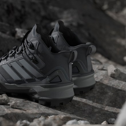 Terrex Skychaser Mid GORE-TEX Hiking Boots - Women's