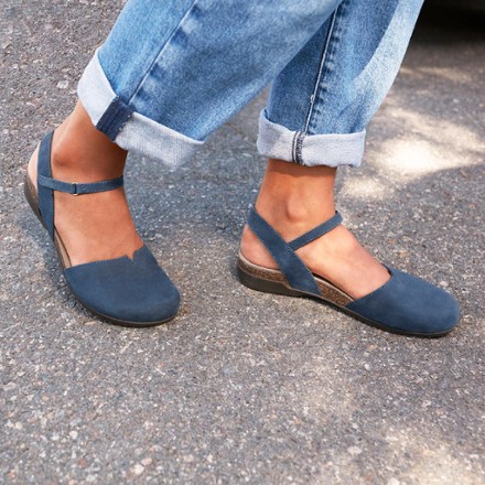 Rowan Shoes - Women's