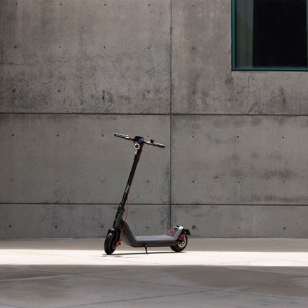 KQi 3 Max Electric Kick Scooter