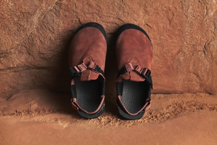 Mountain Clogs - Leather Suede