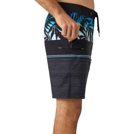 Hyperfreak Heat Block 19" Board Shorts - Men's
