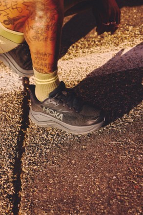 Challenger 8 Trail-Running Shoes - Men's