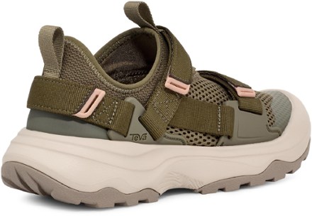 Outflow Universal Water Shoes
