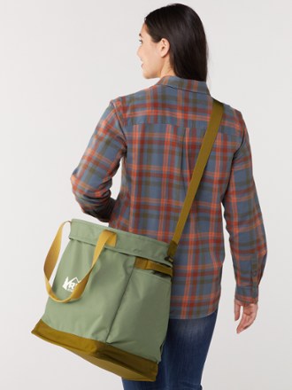 Trailgate 45 Tote