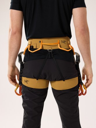 AR-395a Harness - Men's