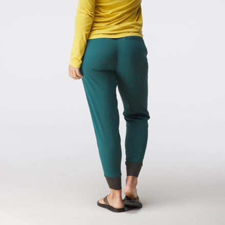 Beda Joggers - Women's