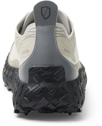 001 Trail-Running Shoes - Men's