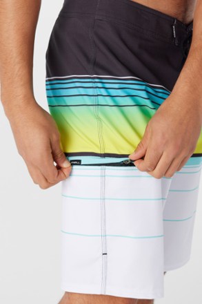 Hyperfreak Heat Stripe 21" Board Shorts - Men's