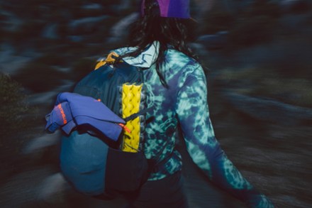 Crater Lake Long-Sleeve Hoody - Women's