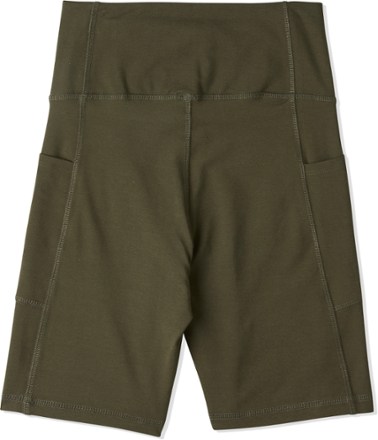 Active High-Waisted 8" Shorts with Pockets - Women's