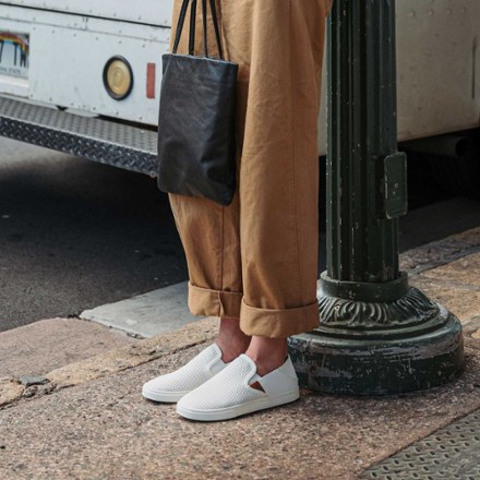 Pehuea Shoes - Women's