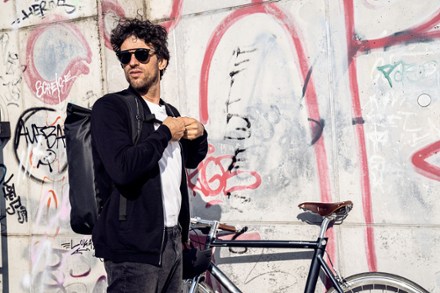 Velocity PS Pack - 23 L