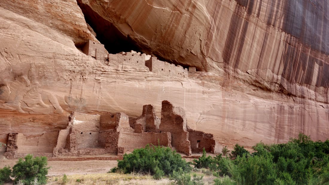 Canyon de on sale chelly hiking tours