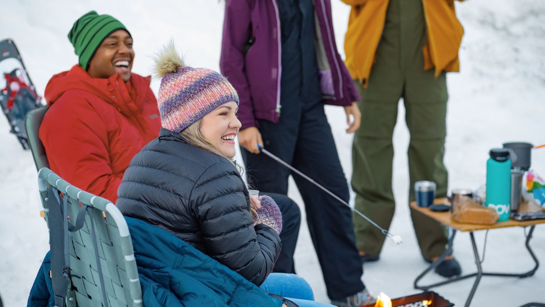 8 Indispensable Winter Camping Gear Items that Turn Freezing into Fun