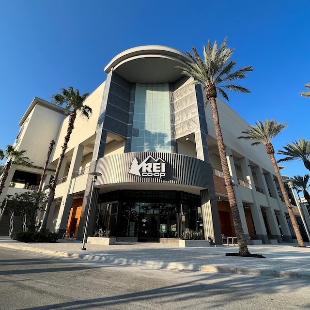 The Gardens Mall in Palm Beach Gardens: 2 reviews and 1 photos