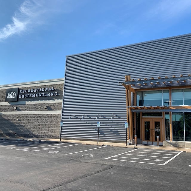 REI West Des Moines Store - West Des Moines, IA - Sporting Goods, Camping  Gear