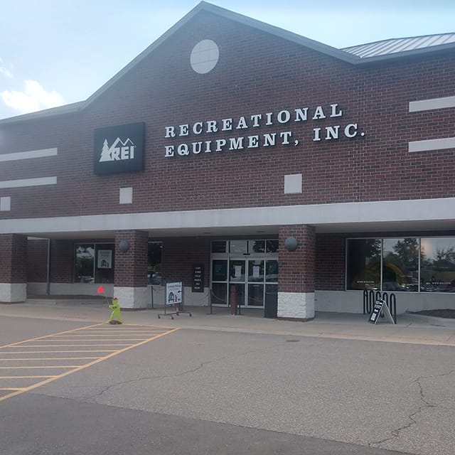 REI Cleveland Store - Beachwood, OH - Sporting Goods, Camping Gear