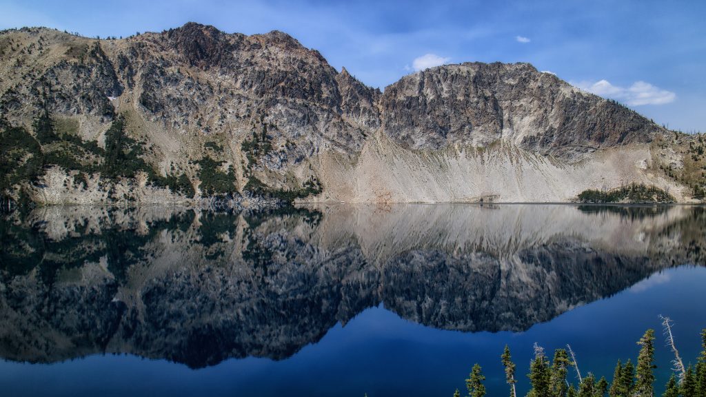 sawtooth lake