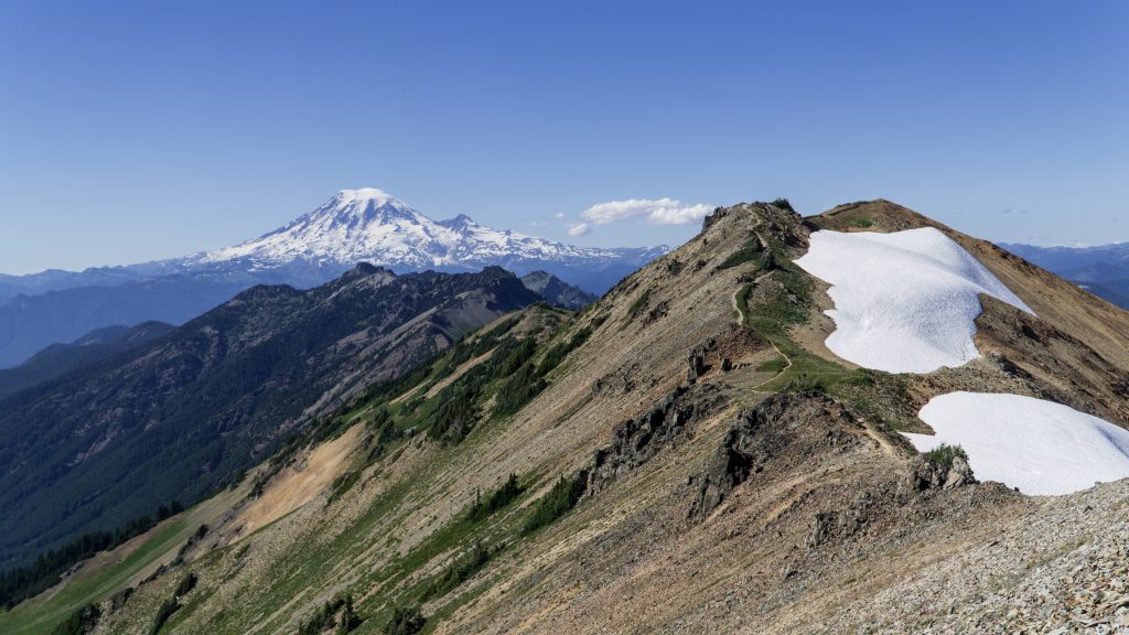 The Appalachian Trail vs. Pacific Crest Trail: Which Hike Is Right for You? | REI Co-op Journal