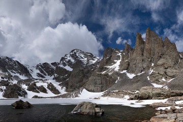 5 Alpine Lakes to Hike to Right Now