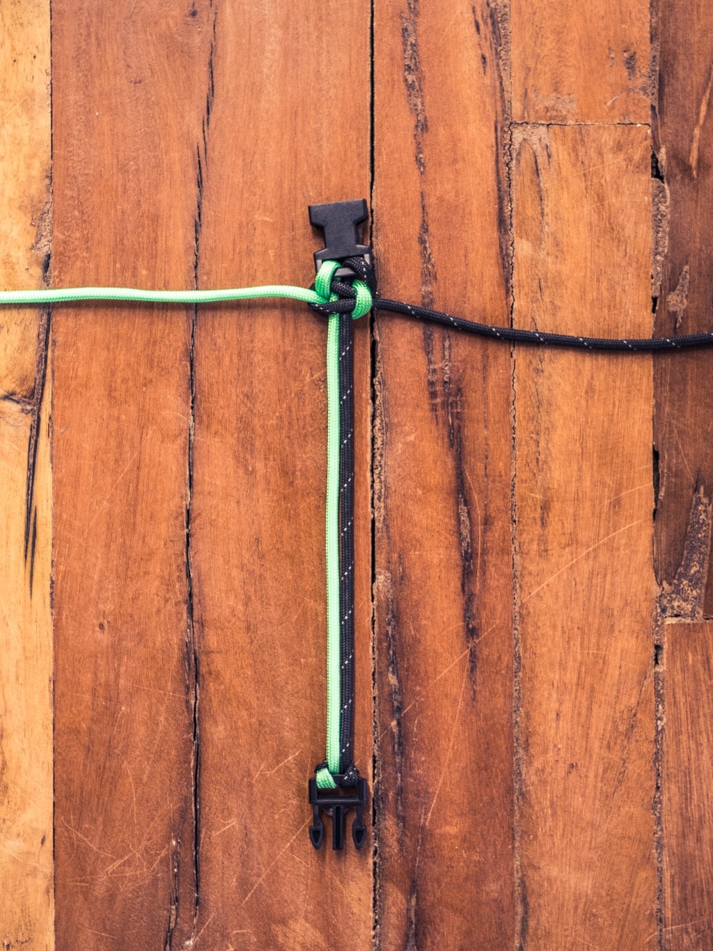 Learn how to build a Compact Paracord Tying Jig. This tutorial